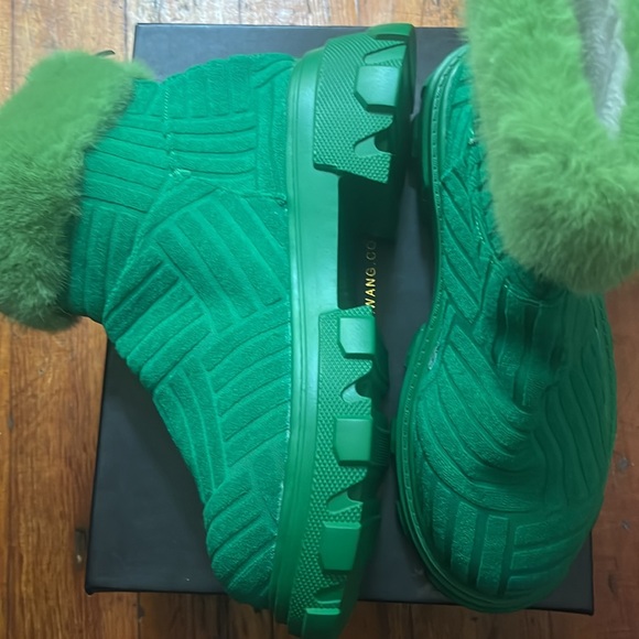 GREEN boots - Picture 2 of 3